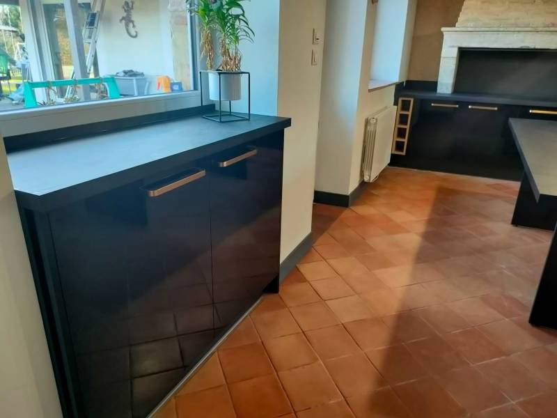 Réalisation d'un petit meuble de rangement sur mesure à Saint Morillon