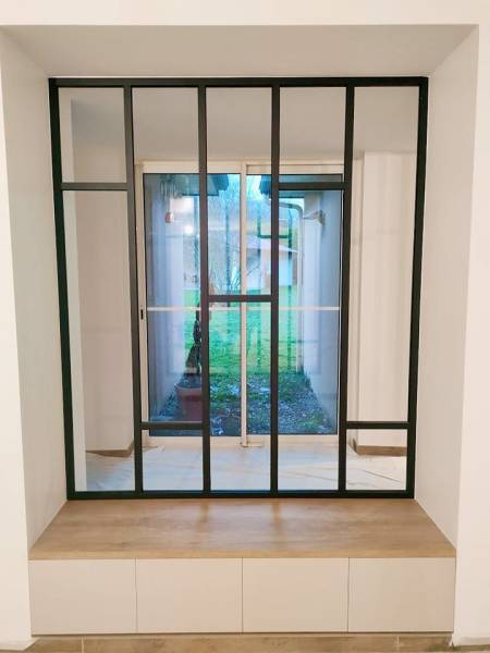 Verrière atelier destructurée noire à Saint Selve