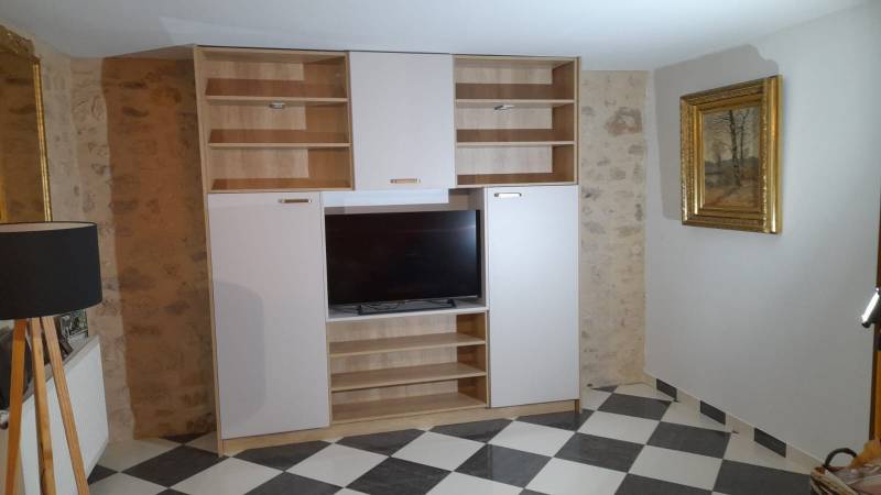 Création meuble TV à Saint Geniès du Bois en Gironde