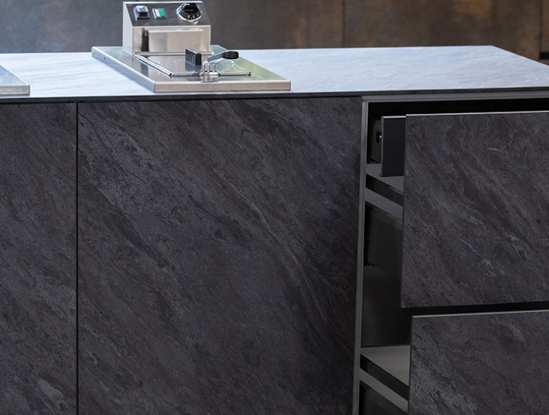 Cuisine d'extérieur avec tiroirs et plan de travail