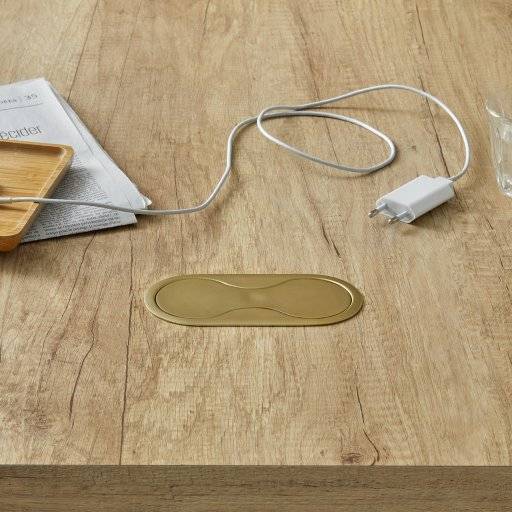 Prise ronde double laiton avec usb en plan de travail ilôt