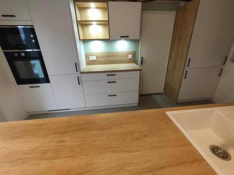 Niche ouverte éclairée à Canéjan 