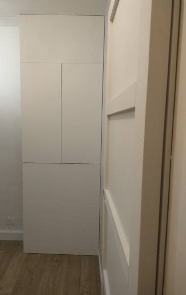 cache chaudière ou cache compteur électrique sur mesure avec porte battantes invisibles et sans poignées à st selve