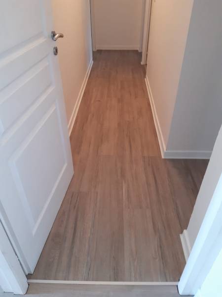 Pose de parquet 100% liège isolant en remplacement d'un carrelage