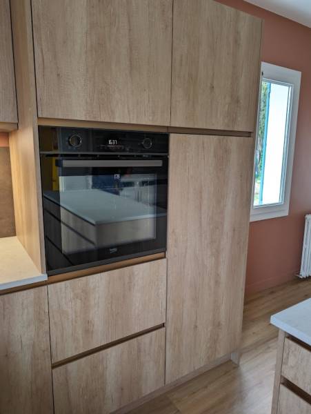 création colonnes four et réfrigérateur intégrés dans cuisine sur mesure à saint selve
