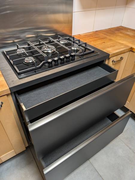 Changement d'un muble cuisson avec tiroirs et plaque de cuisson en Sud Gironde