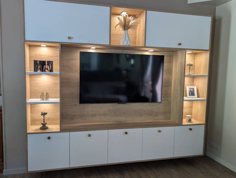 Création d'un meuble tv sur mesure par un fabricant de meuble en Gironde