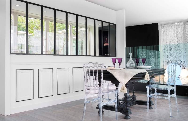 Conception de verrières sur mesure à Martillac : sublimez votre intérieur et gagnez en luminosité avec l’expertise Aquiréno