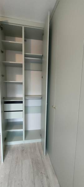 colonne d'angle pour un dressing sur mesure avec penderie sans fond à villenave d'ornon