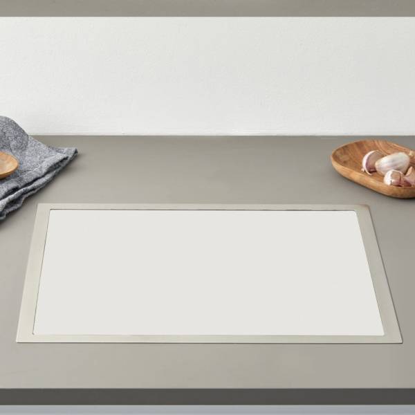Planche à découper en Dekton blanc mat pour plan de travail en bois à Podensac